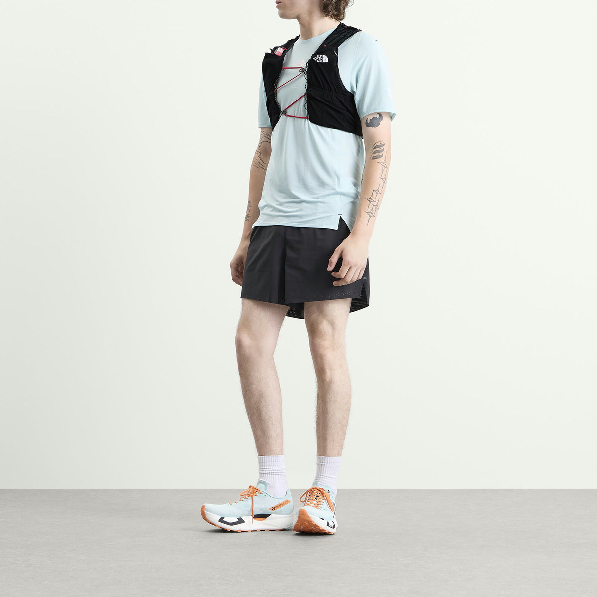 The North Face Men's Summit Run Vest 10 in Tnf Black/Asphalt Grey