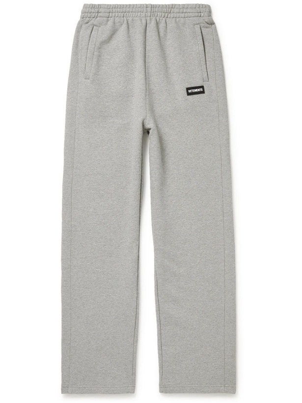 Photo: VETEMENTS - Logo-Appliquéd Cotton-Blend Jersey Sweatpants - Gray