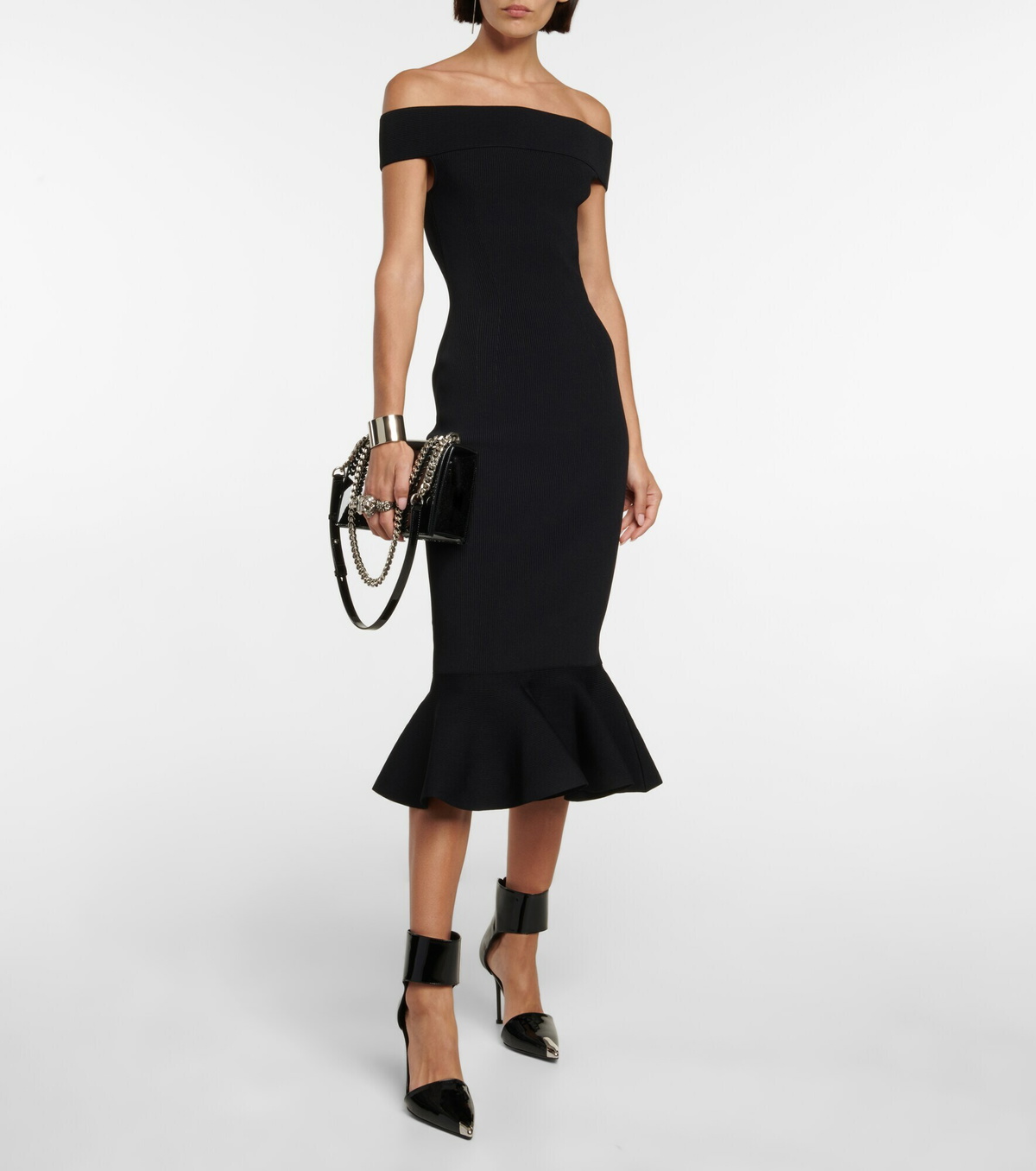 Alexander McQueen - Off-shoulder ribbed midi dress Alexander