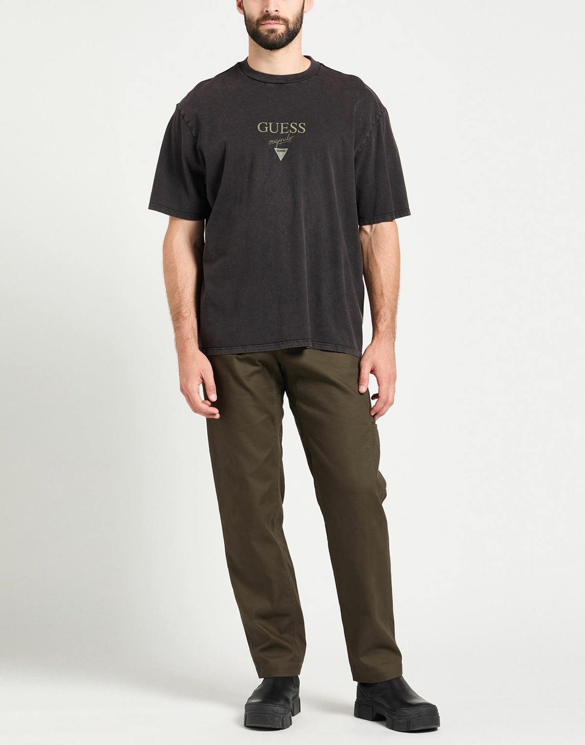 Guess Mens T-shirt Dark in Brown