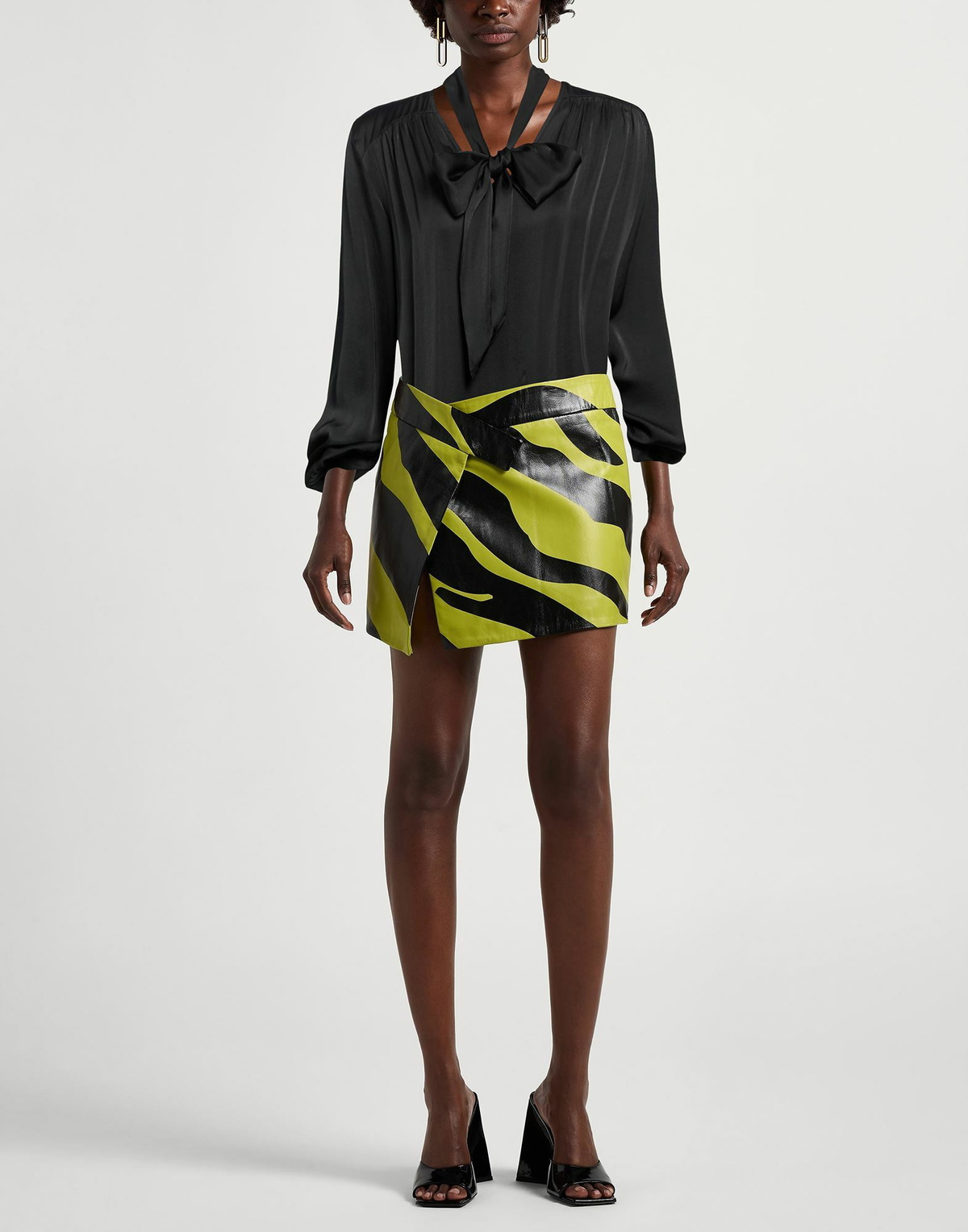 Manila Grace Womens Top in Black