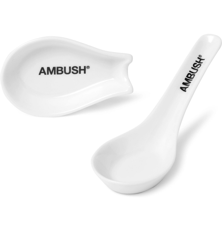 Photo: AMBUSH® - Logo-Print Ceramic Udon Spoon Set - White