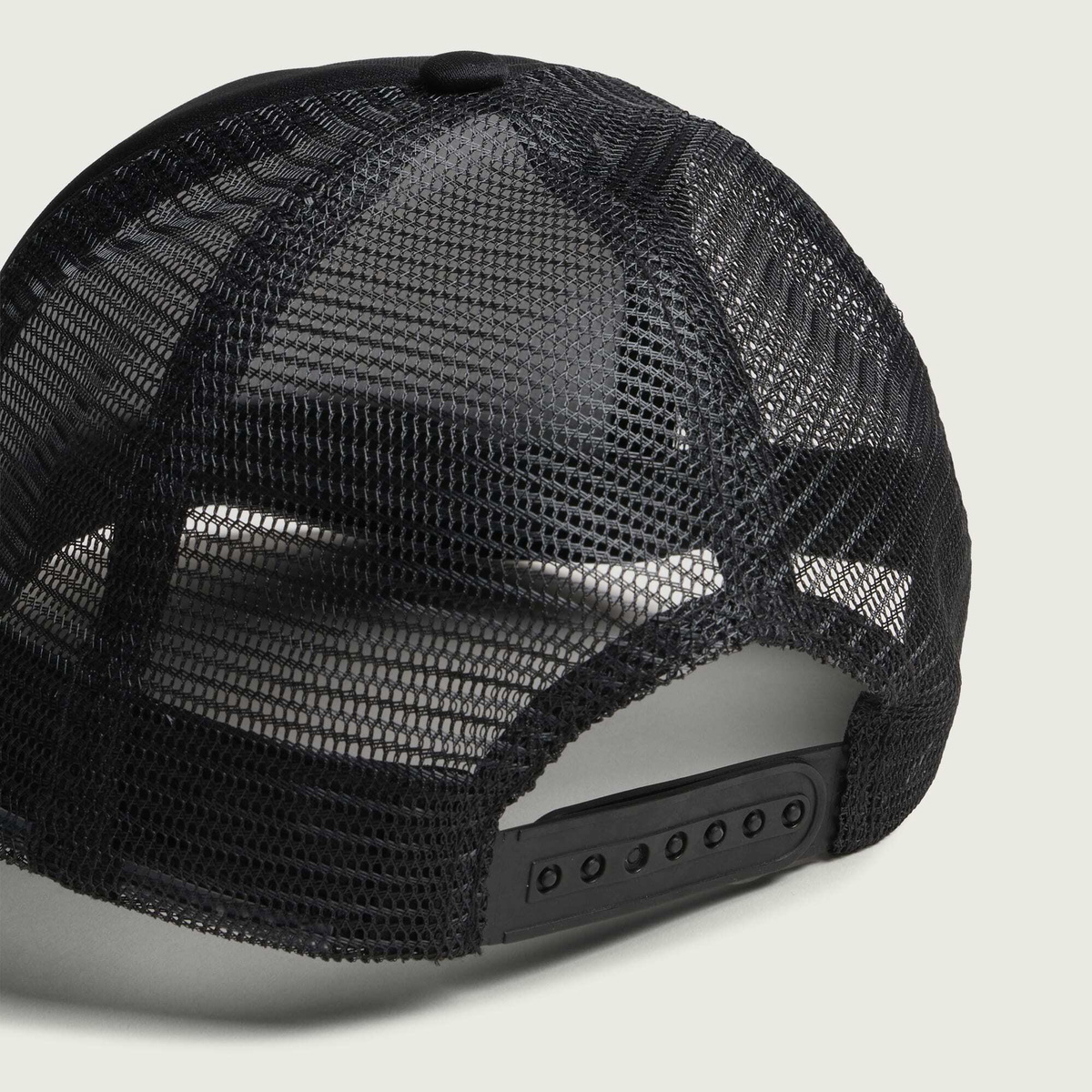 Navinder Nangla Fassion Weak Trucker Cap in Black/White/Red