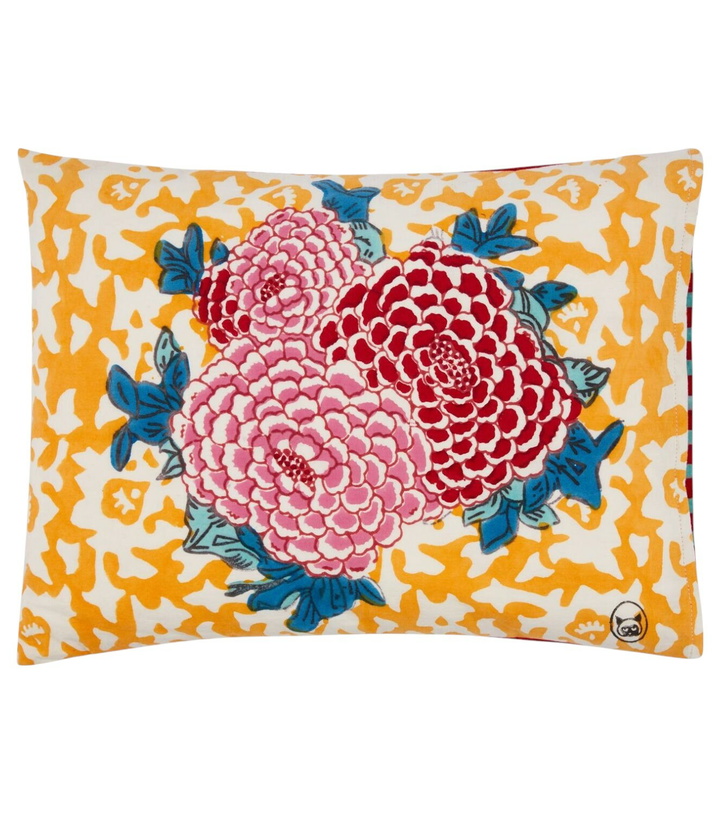 Photo: Lisa Corti Arabesque Corolla rectangular cotton cushion