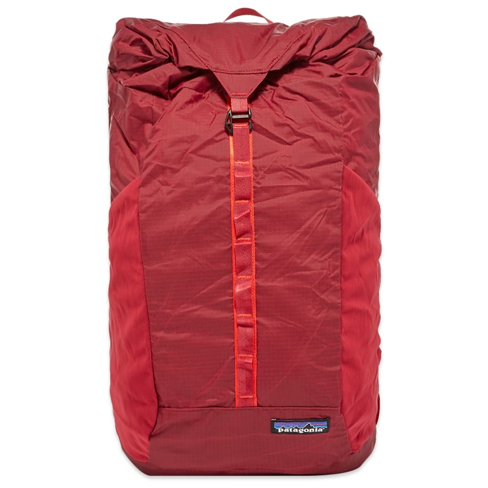patagonia ultralight black hole pack 20l ink black Lightweight Hole Cinch Worn Wear resistant and super durable Patagonia Ultralight Black Hole Pack