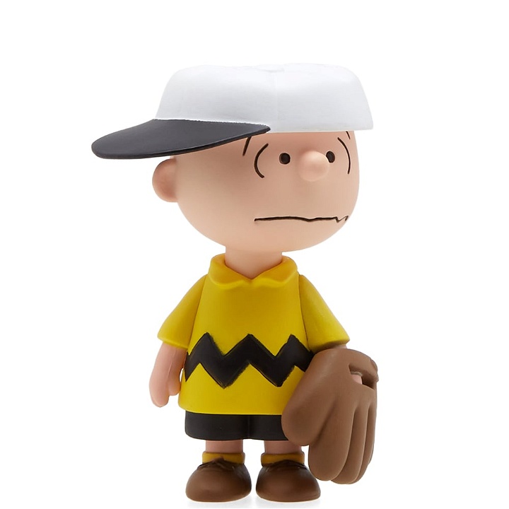 Photo: Medicom x Peanuts UDF Series 6: Baseball Charlie Brown