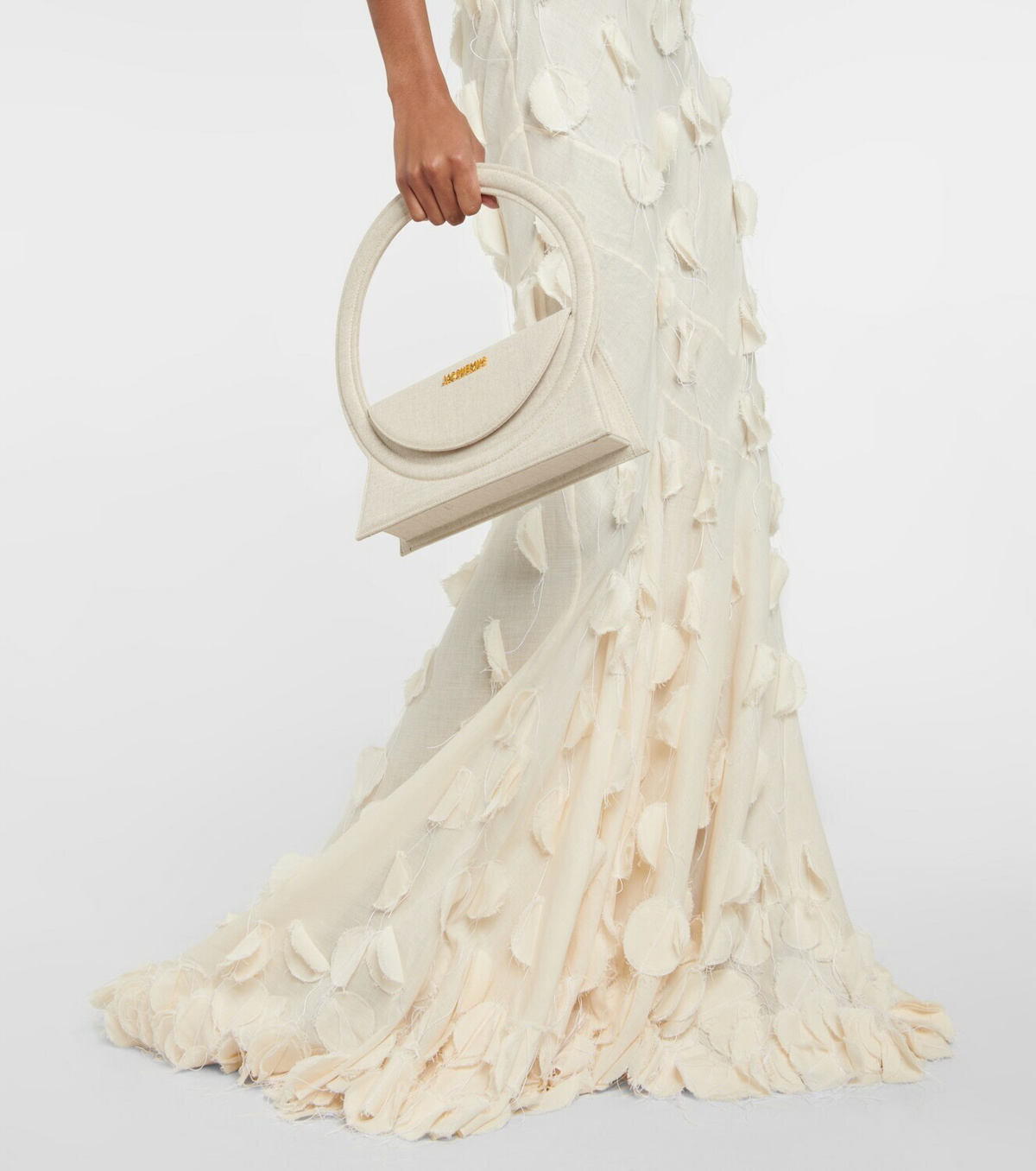 JACQUEMUS La robe Draggiu ペイズリーロングドレスオフホワイト La Robe Draggiu appliquéd cotton gown in white - Jacquemus
