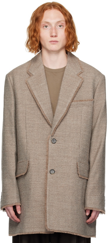Photo: Mark Kenly Domino Tan Studio Gray Johan Blazer