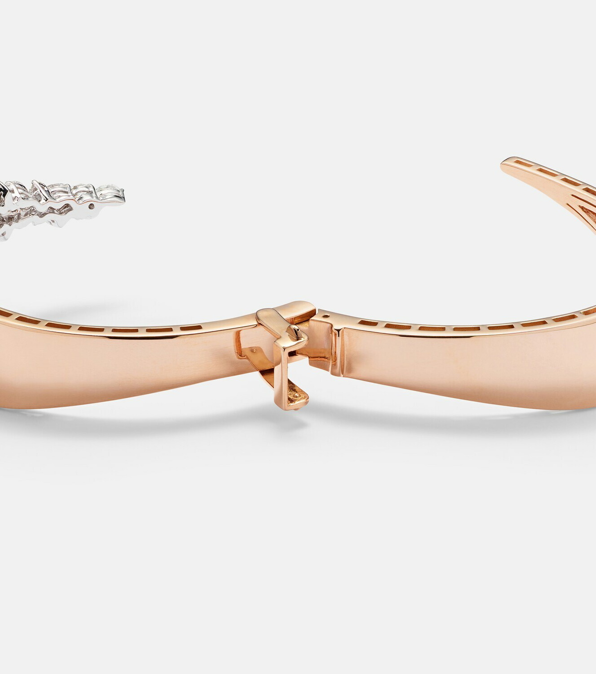 Yeprem 18kt rose and white gold (750/1000) bracelet with diamonds