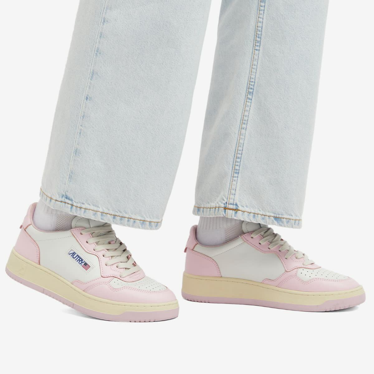 Autry Women's Medalist Low Sneakers in White