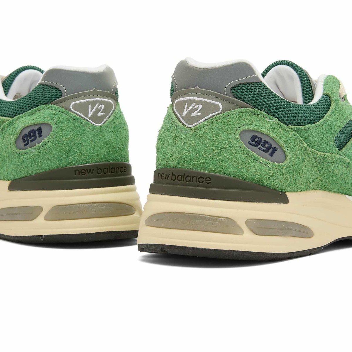 New Balance U991GV2 Sneaker Made in UK in Mineral Green