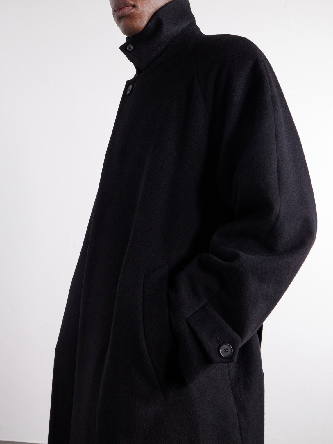 ssstein - Belted Wool and Cashmere-Blend Coat - Black