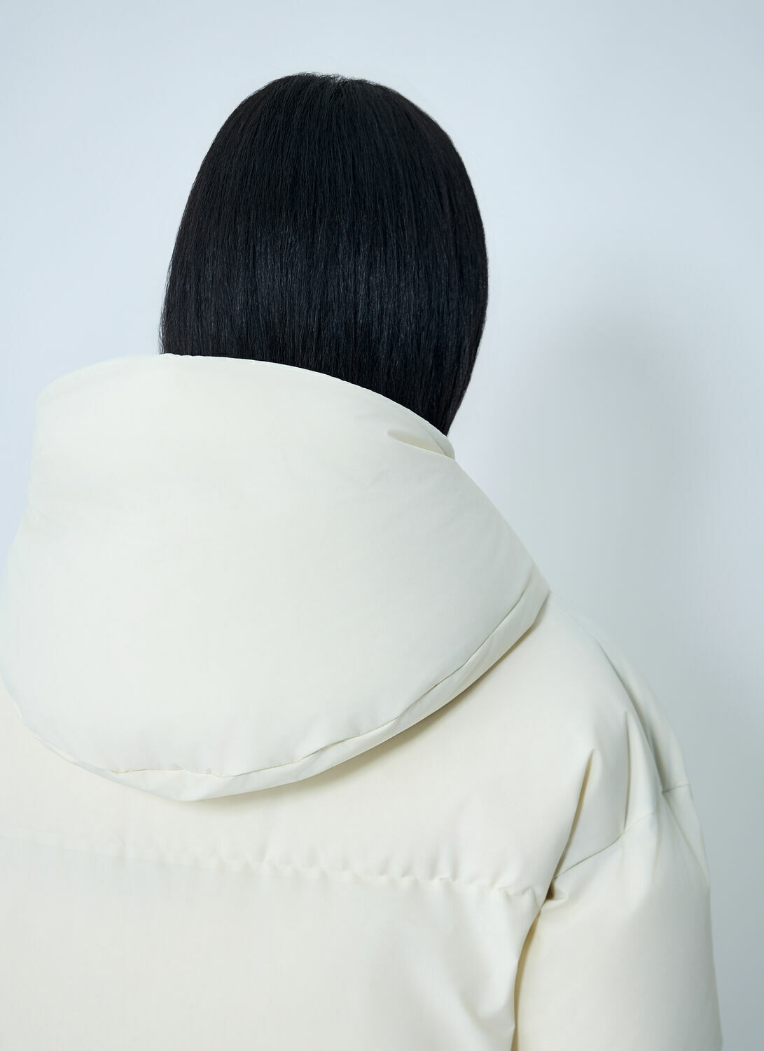 Moncler Grenoble Allesaz Hooded Short Down Jacket