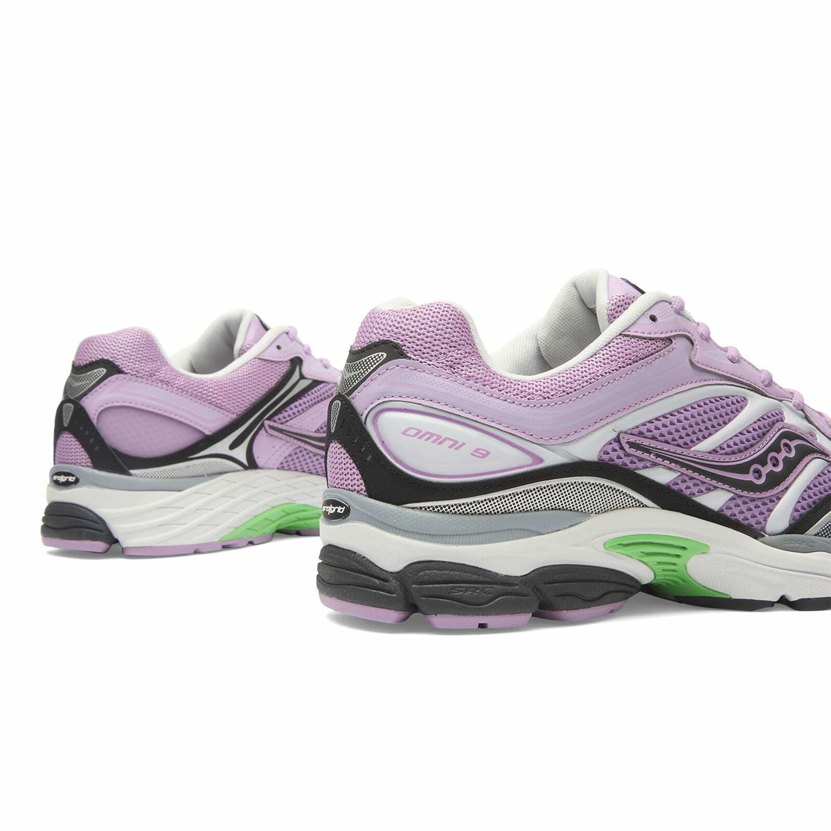 Saucony Progrid Omni 9 Sneaker in Smoky Grape