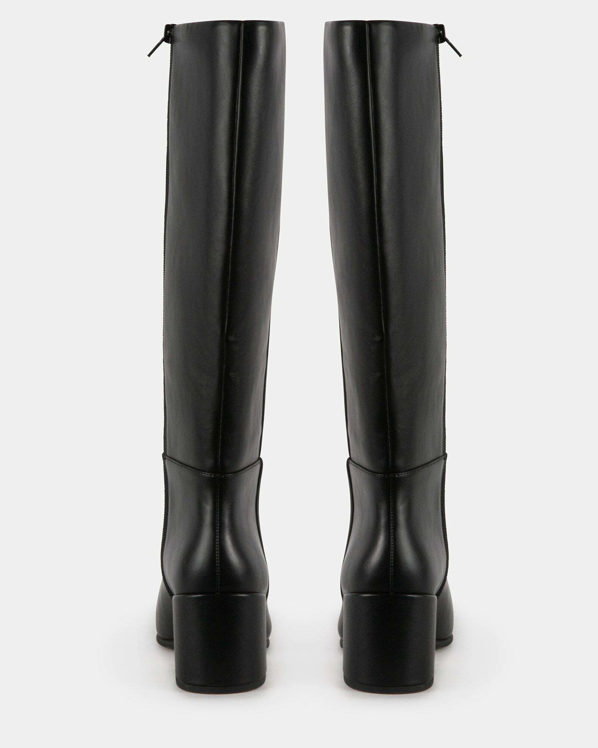 Steve Madden Isabellaa Boots in Black
