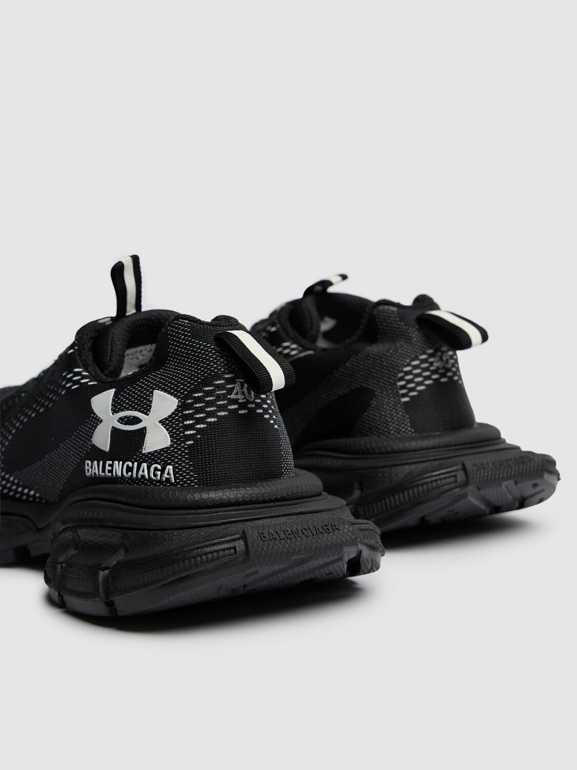 BALENCIAGA アンダーアーマー 3XL テック スニーカー ストリート バレンシアガとアンダーアーマーによるコラボフットウェアを