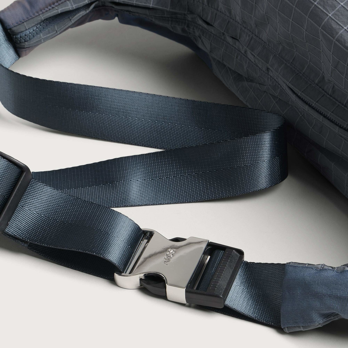 ARCS HEY Sling Bag in Tide Jumble