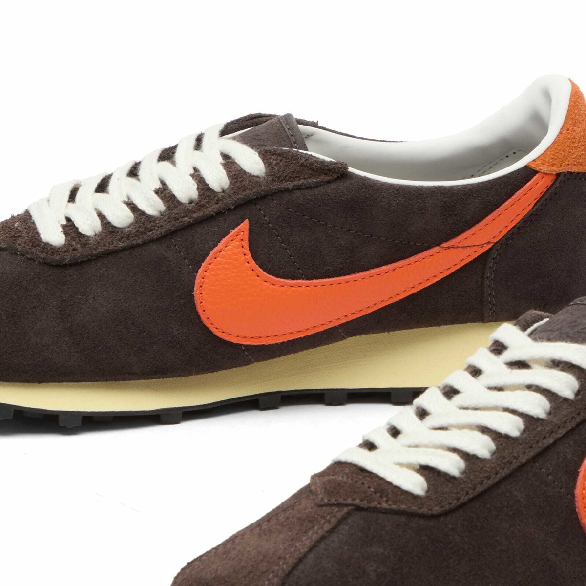 Nike W LD-1000 SP Sneaker in Velvet Brown/Safety Orange/Black/Sail