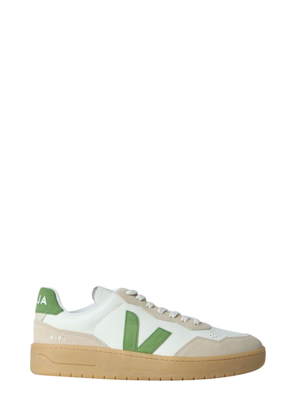 Photo: Veja V-90 Sneakers