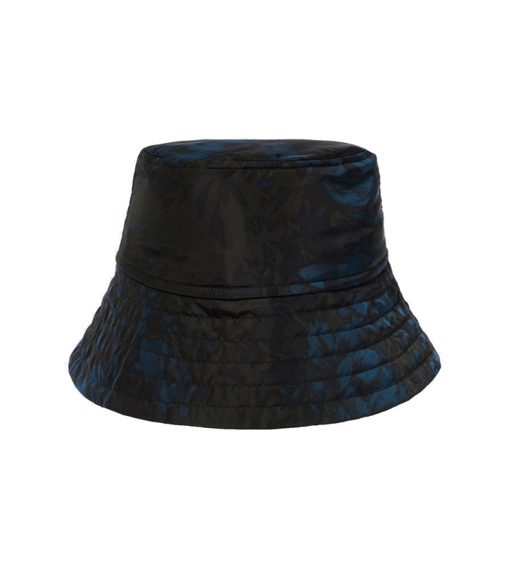 Photo: Dries Van Noten - Gilly bucket hat