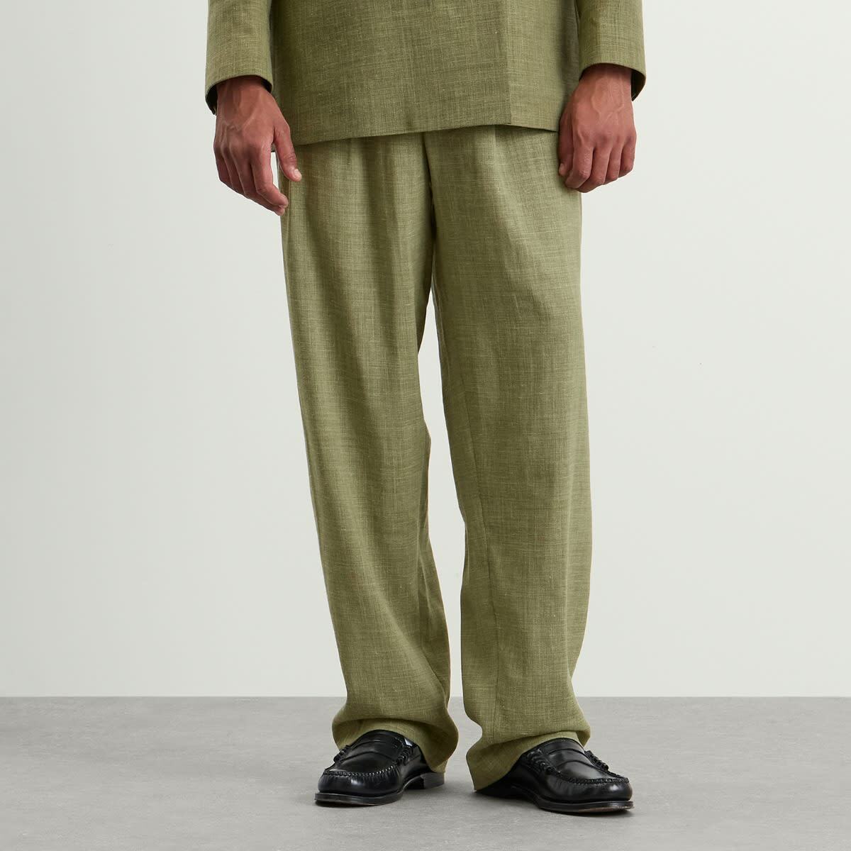 END. x Ronning Men's Pleated Pant in Green