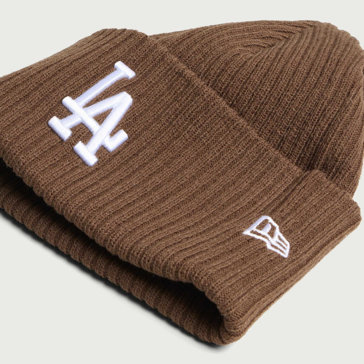 New Era LA Dodgers Wide Cuff Beanie Hat in Brown