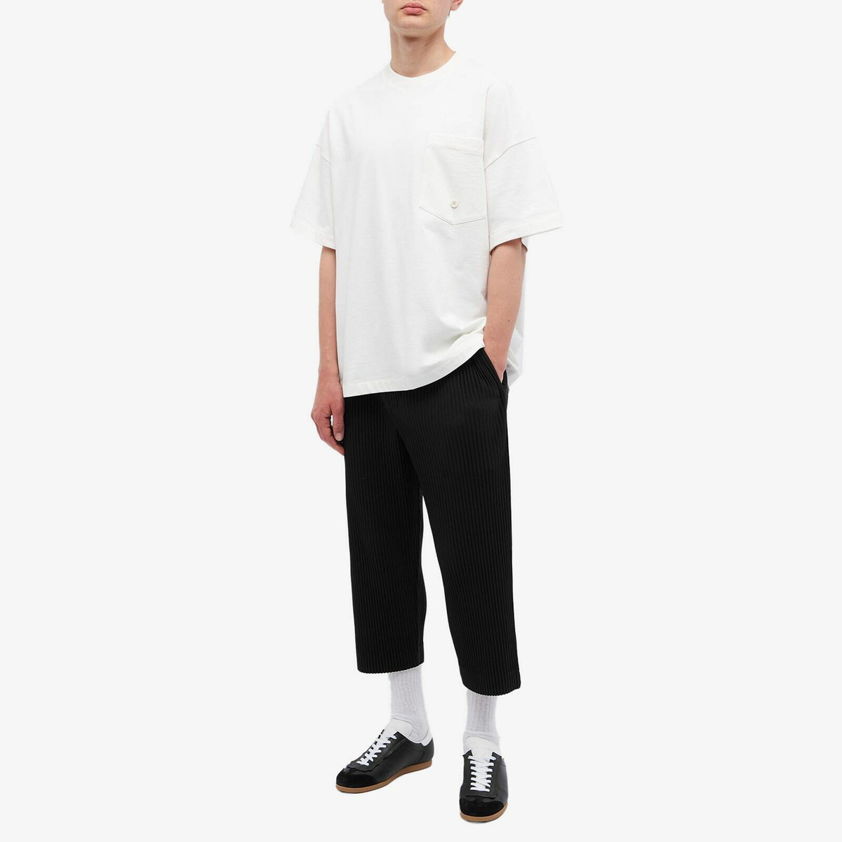 「KK専用」HOMME PLISSE ISSEY MIYAKE JF124 Homme Plissé Issey Miyake Men's Cropped JF124 Pant in Black