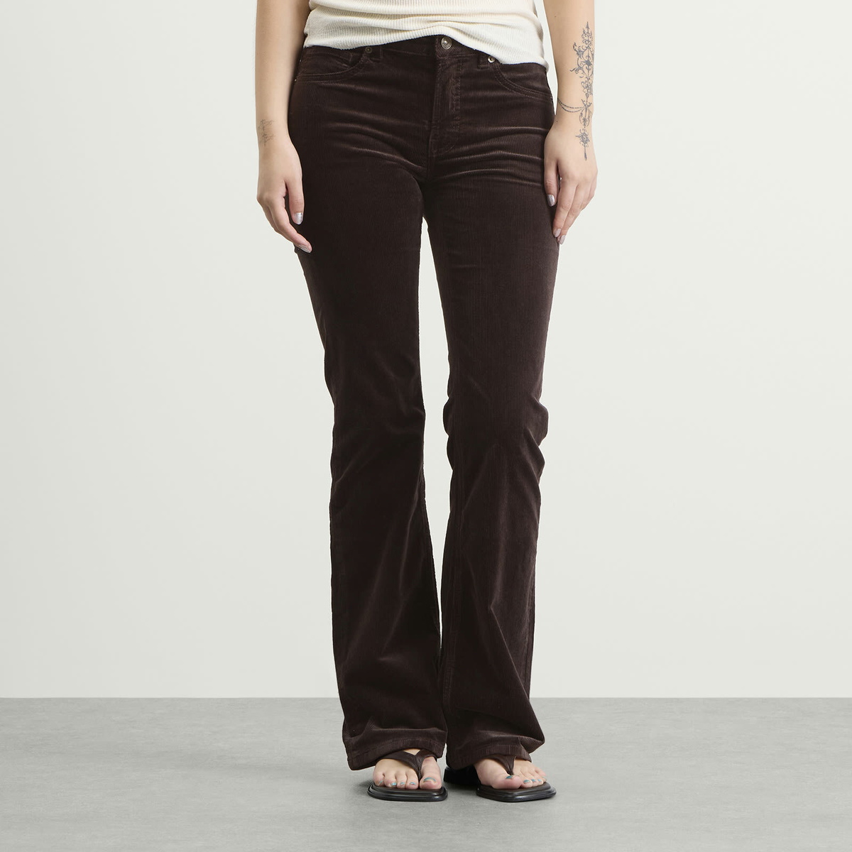 Good American Women's Good Low Rise Bootcut Jeans in Espresso