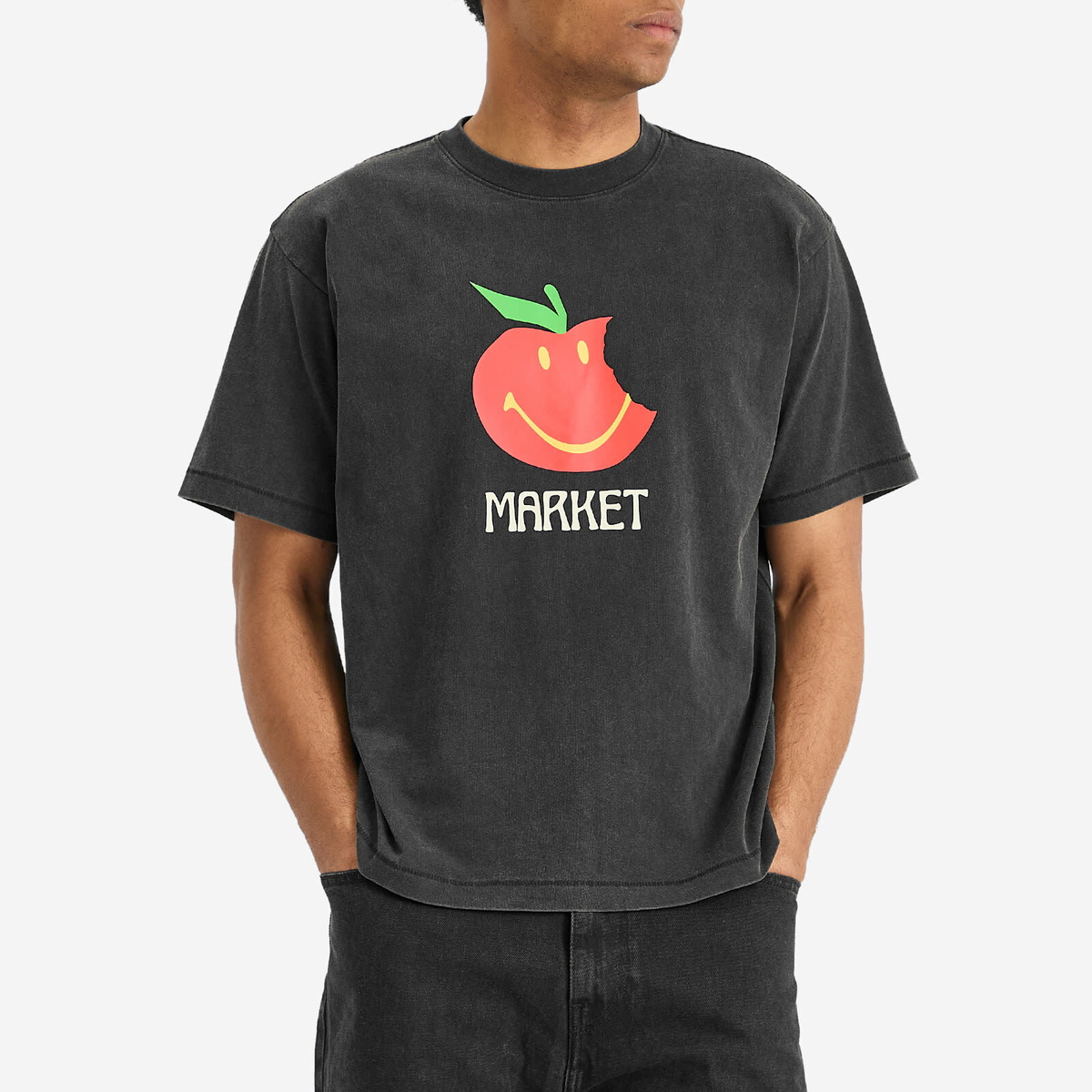 MARKET Men's Smiley Honeycrisp T-Shirt in Washed-Black