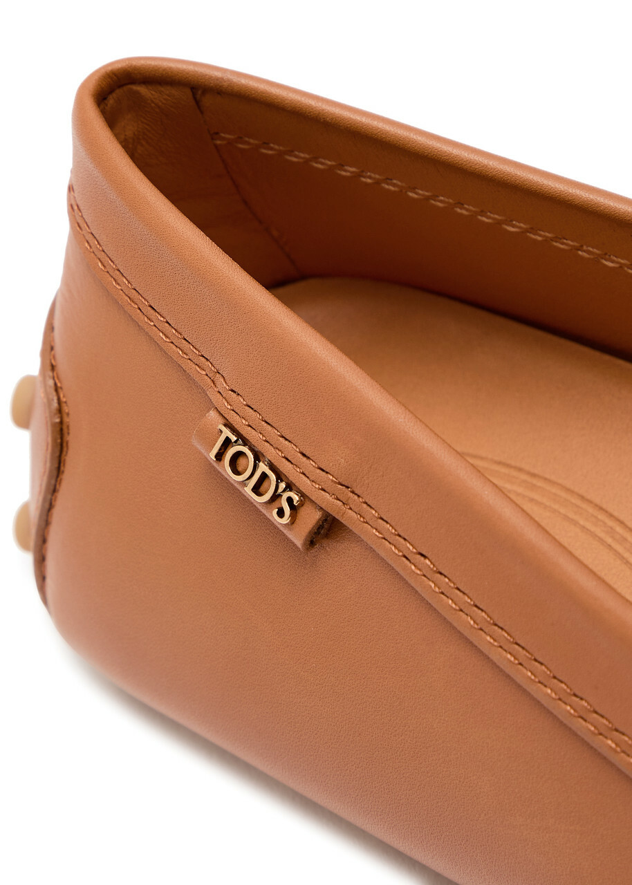Tods Gommino Leather Loafers Tan