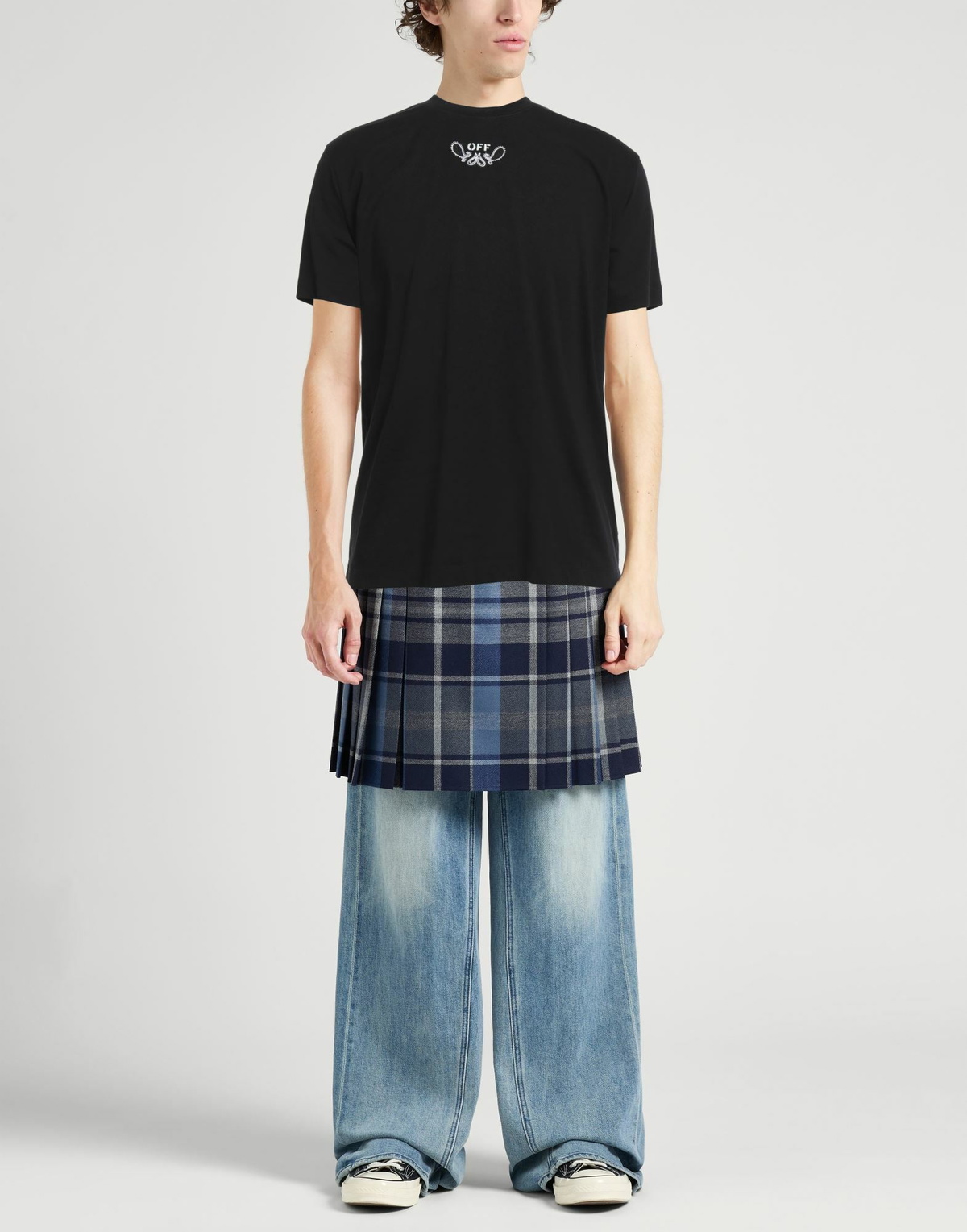 Off-white Mens T-shirt in Black