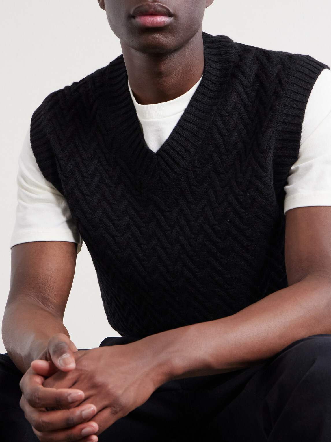 Mr P. - Wool and Cashmere-Blend Sweater Vest - Black