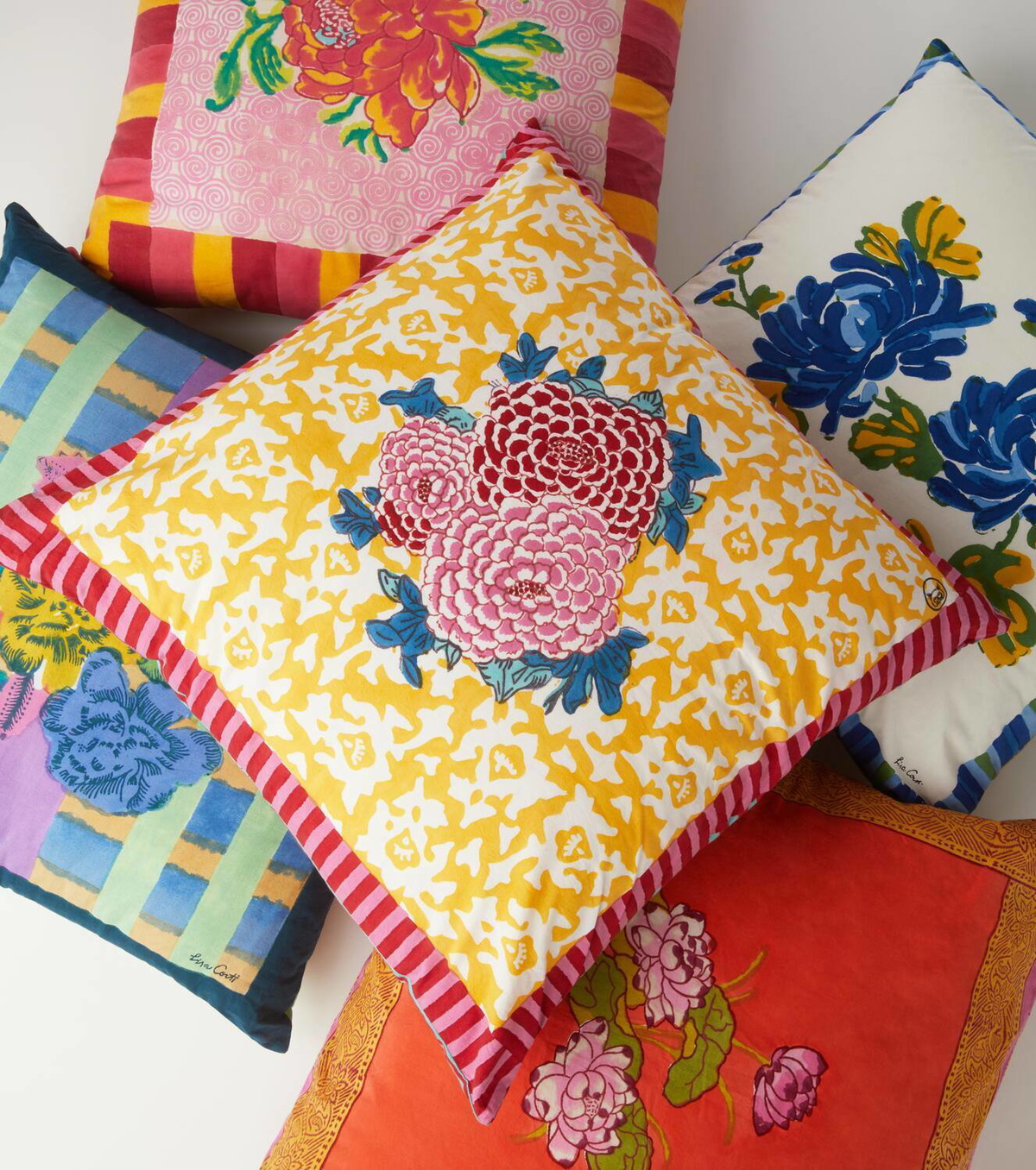 Lisa Corti Camelia Magenta Medium cotton cushion