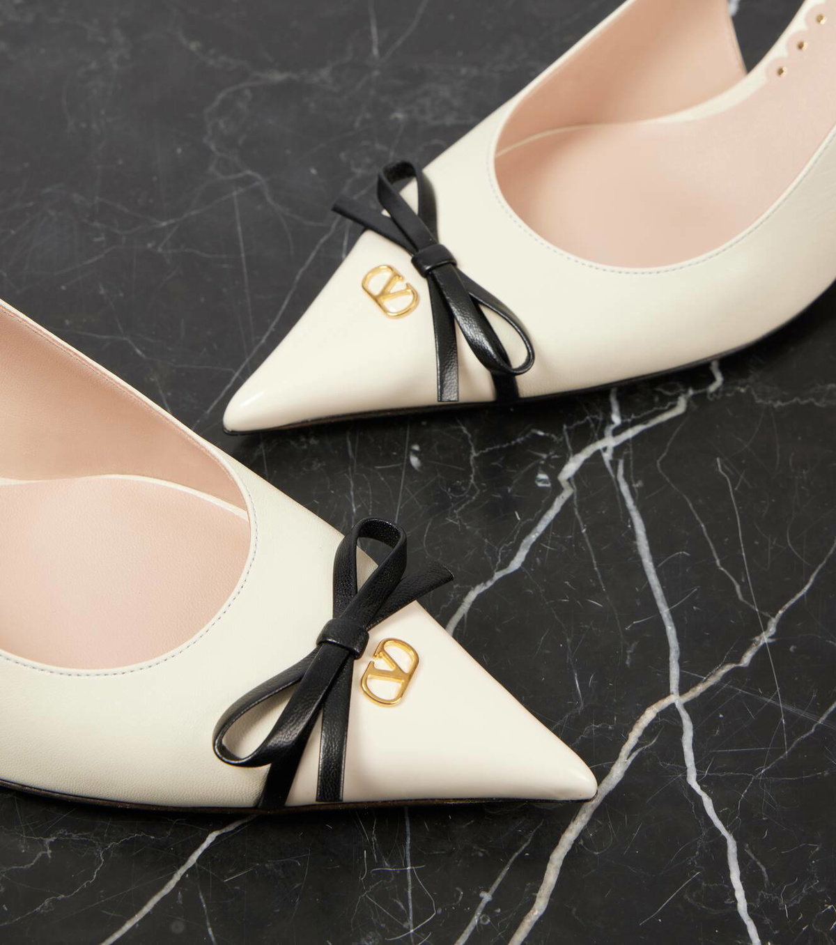 Valentino Garavani Bepointy 80 leather slingback pumps