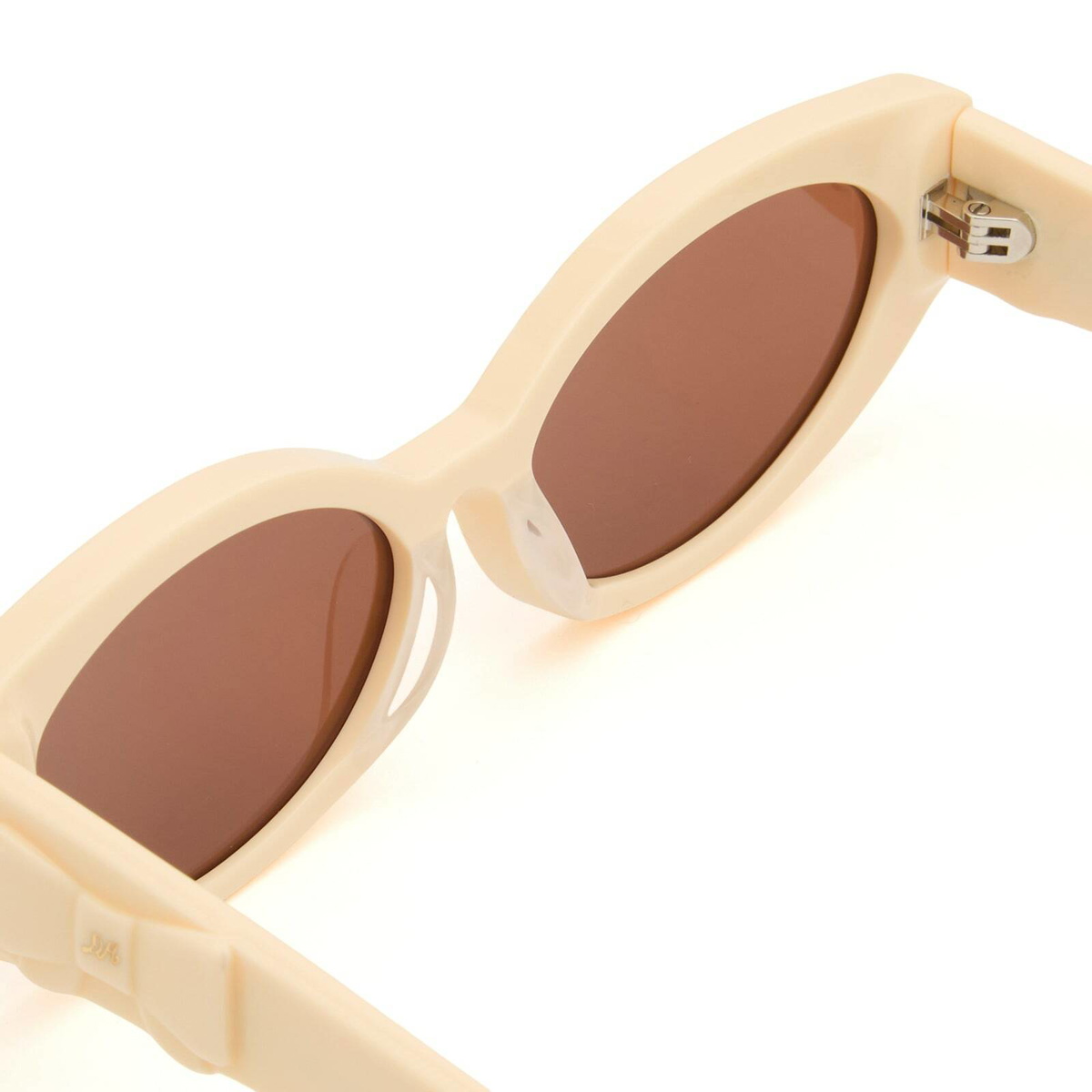 Damson Madder Women's Catty Oval Sunglasses in Bone 
