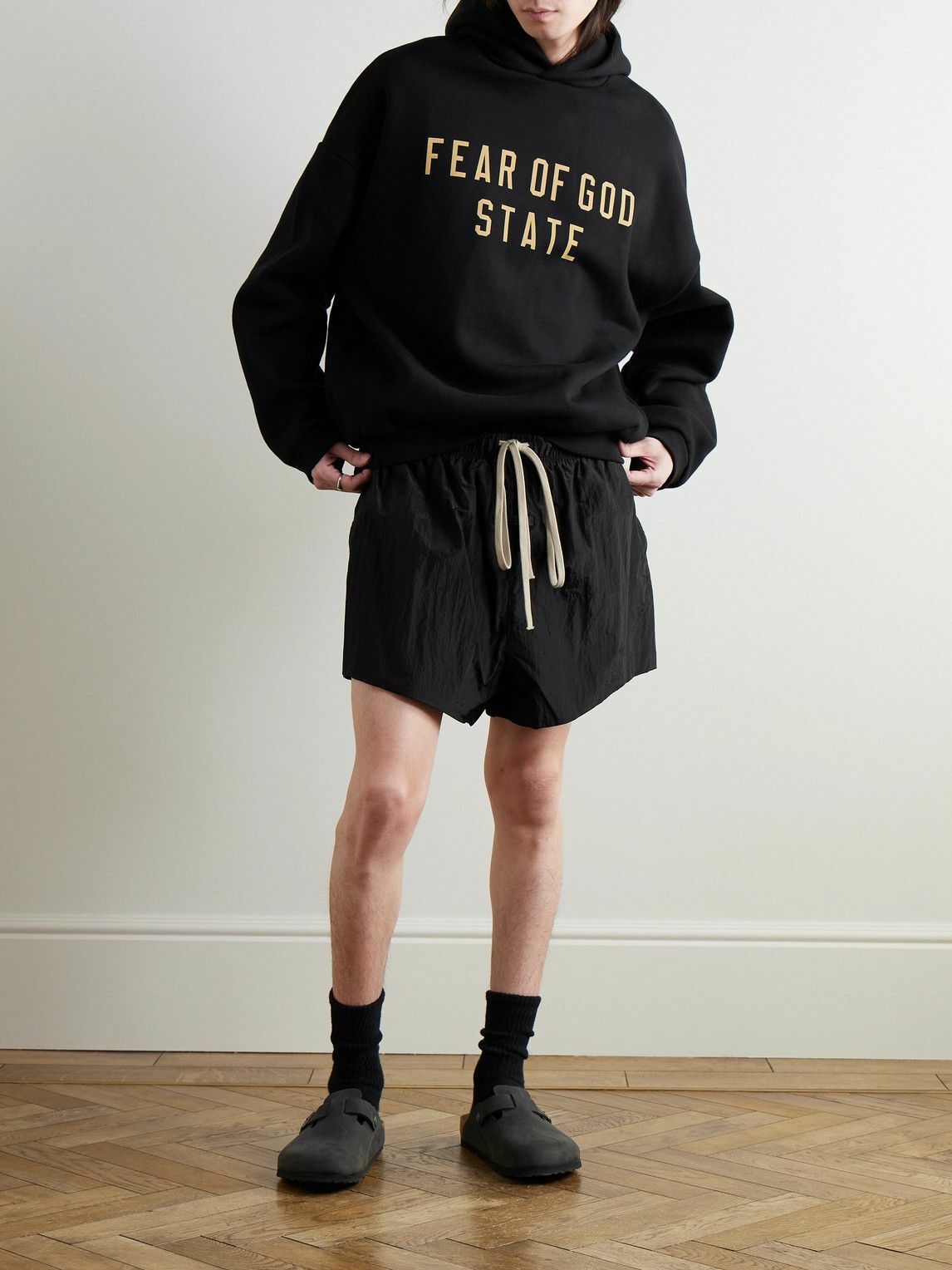 ショーツ FEAR OF GOD ESSENTIALS BLACK HONEYCOMB SHORT Fear of God Essentials Black Honeycomb Short | TheDoubleF