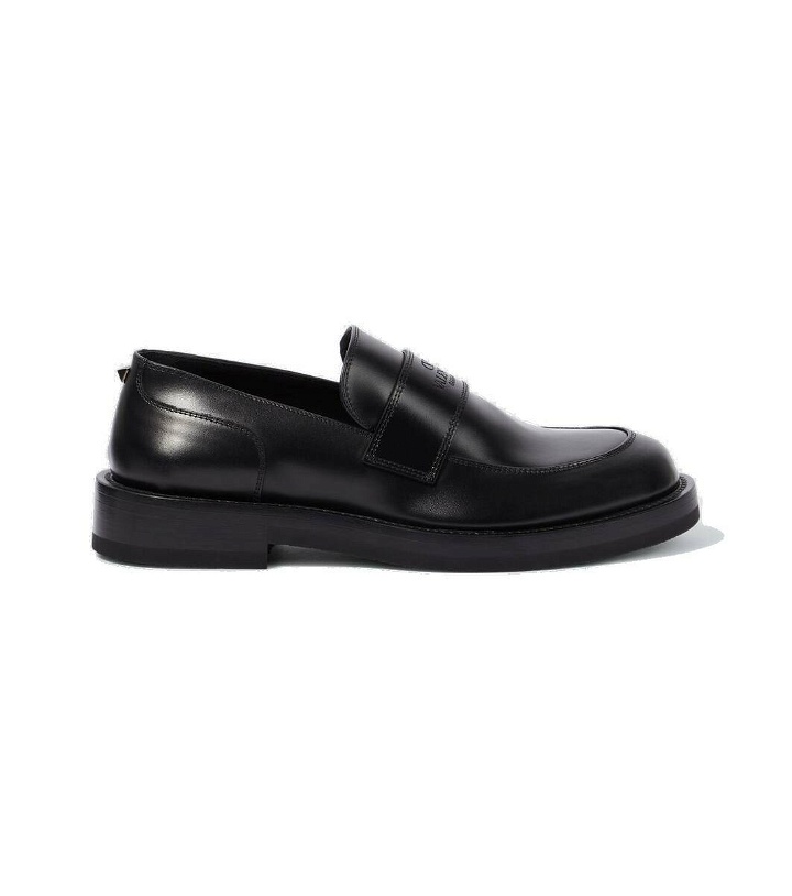 Photo: Valentino Garavani Rockstud Essential leather loafers