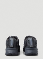 Icon Aratana Sneakers in Black