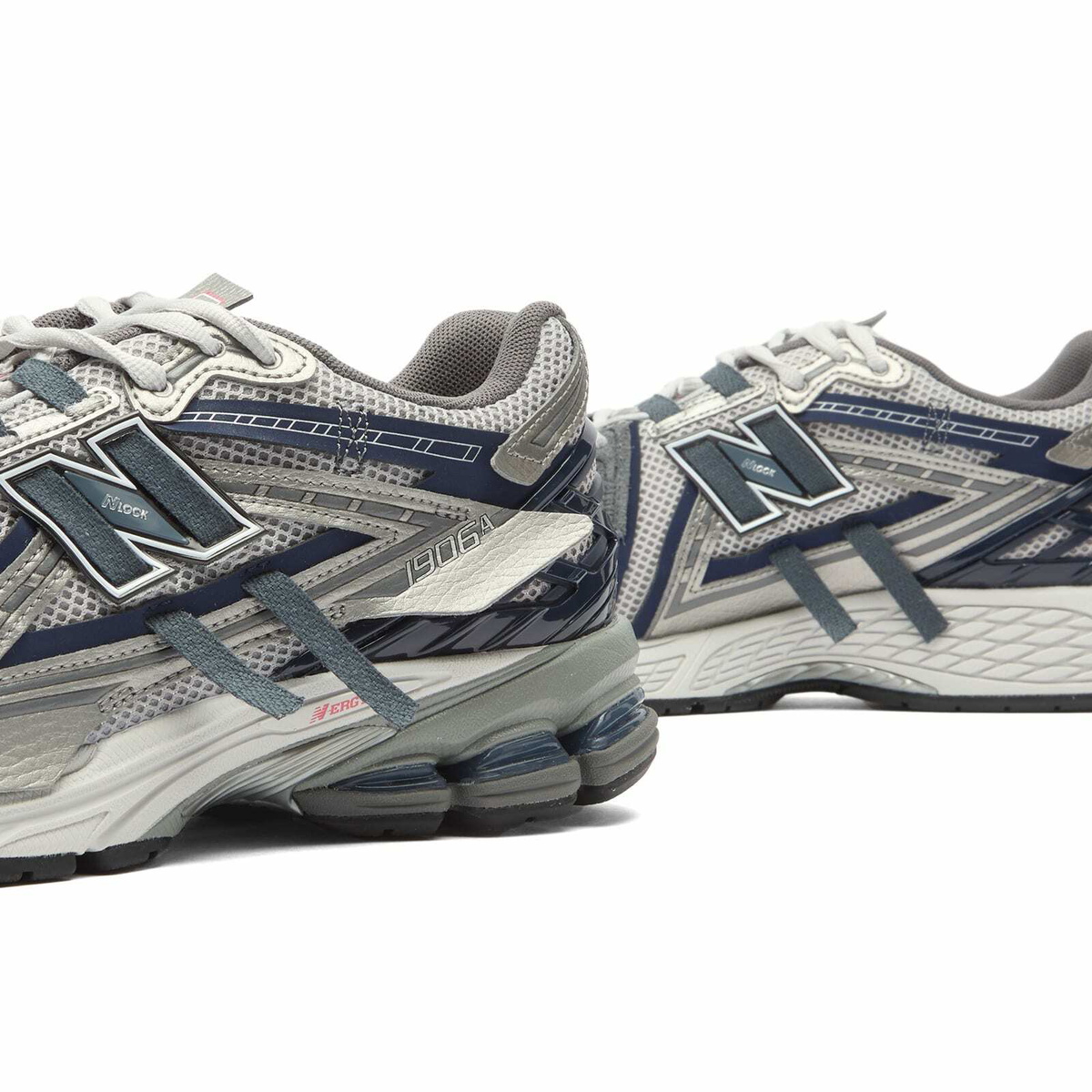 New Balance 1906 Sneaker in Graphite/Magic Blue