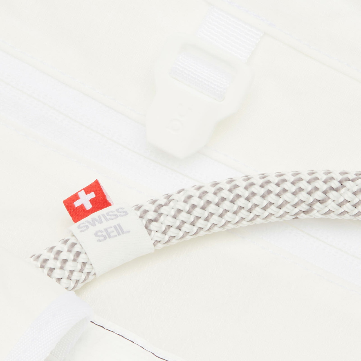 ON Cargo Pack 60L in White 