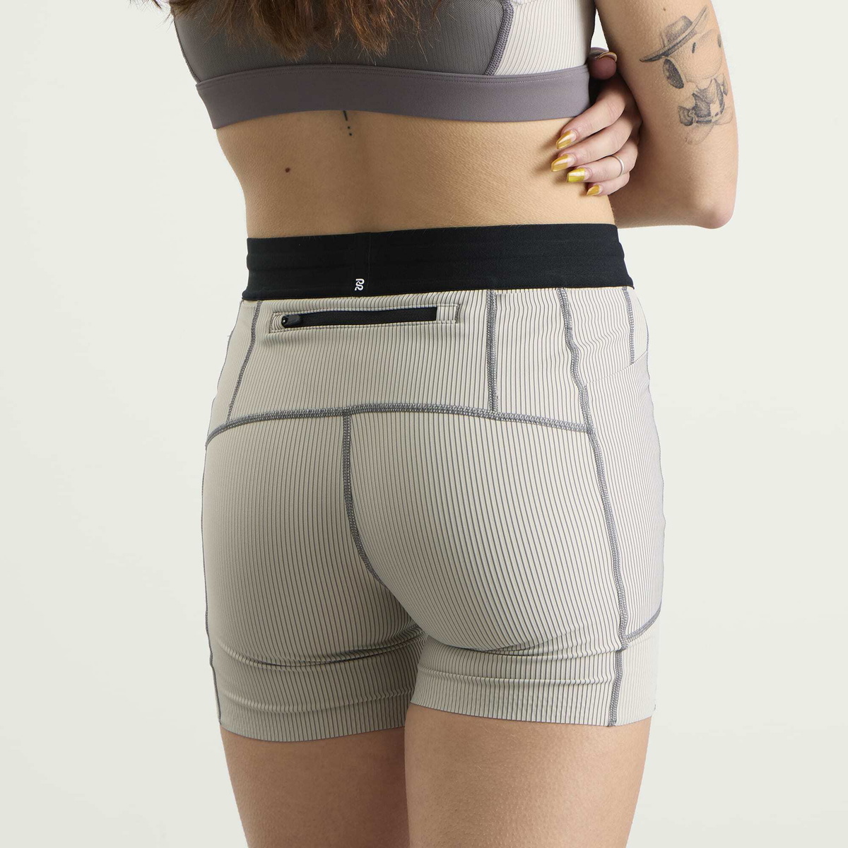 Bandit Women's Striped Cadence™ 5” Compression Short in Plaster/Slate