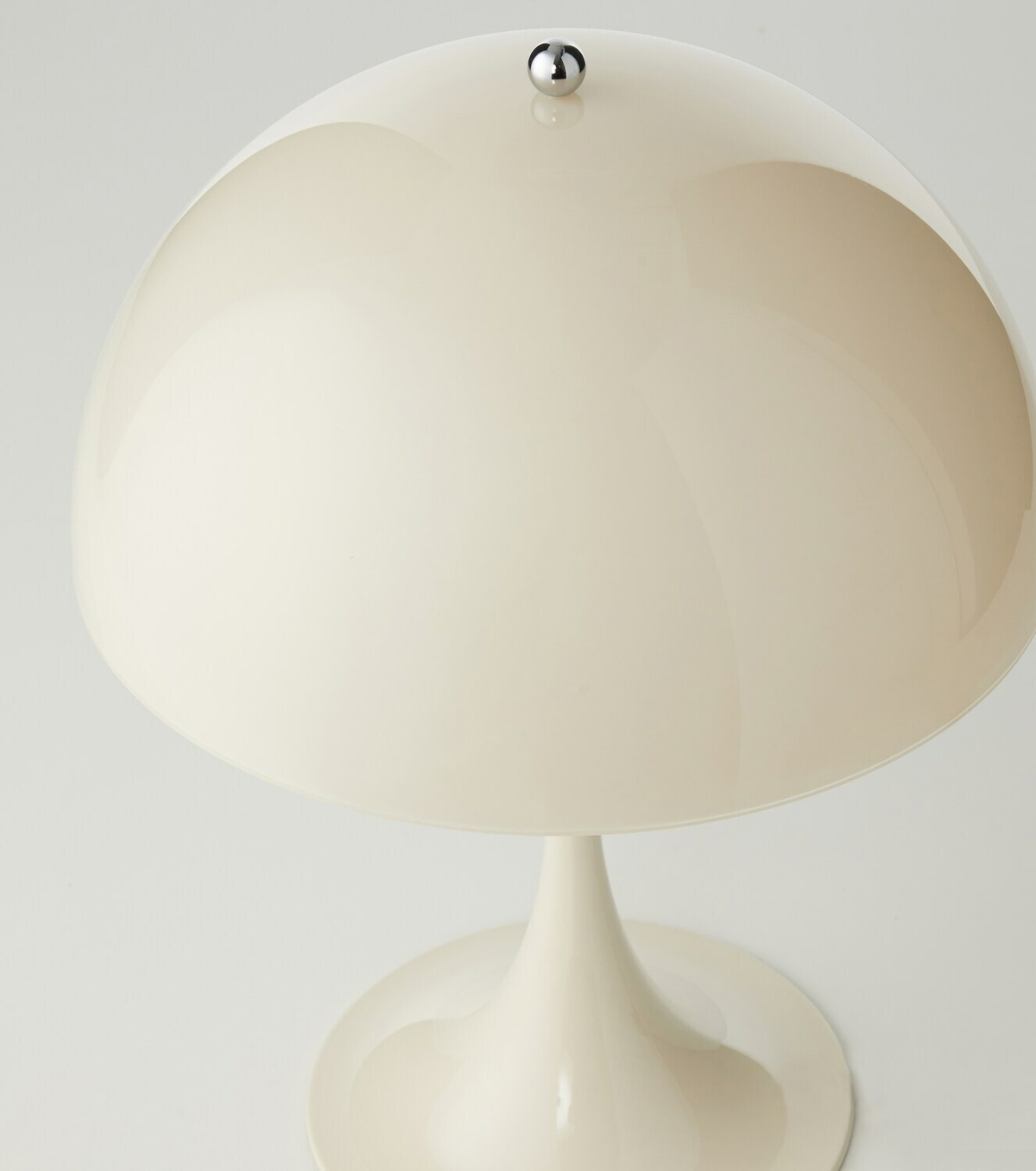 Louis Poulsen Panthella 320 table lamp by Verner Panton (universal plug)
