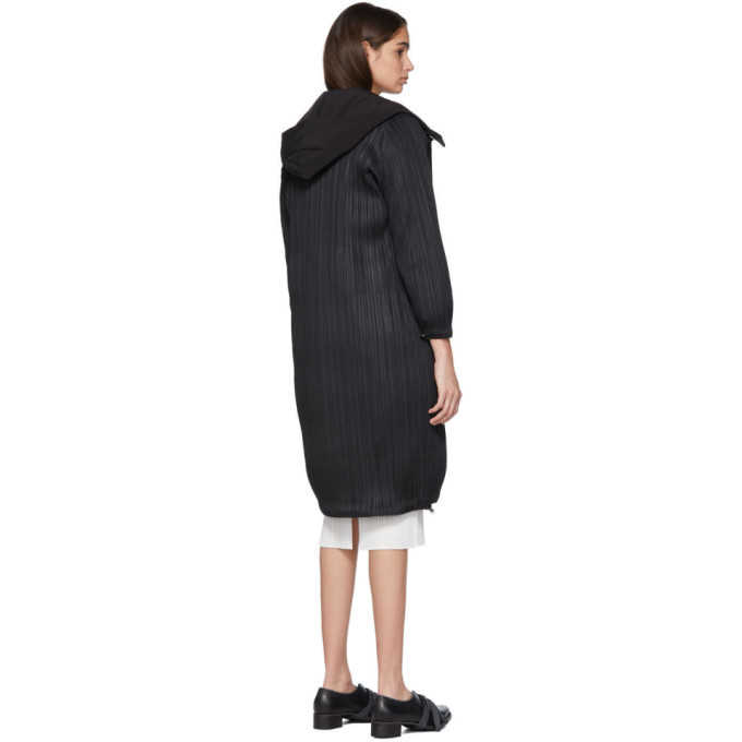 PLEATS PLISSE ISSEY MIYAKE リバーシブルダウン Pleats Please Issey Miyake Reversible Black Down Plisse