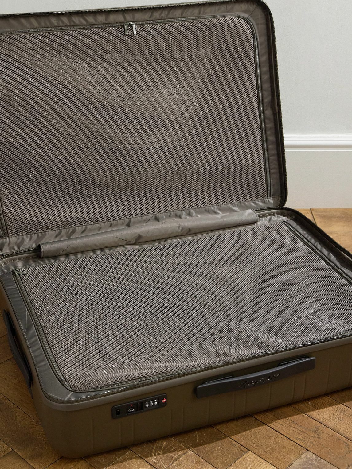 HORIZN STUDIOS - H7 Carry-On Hardshell Suitcase