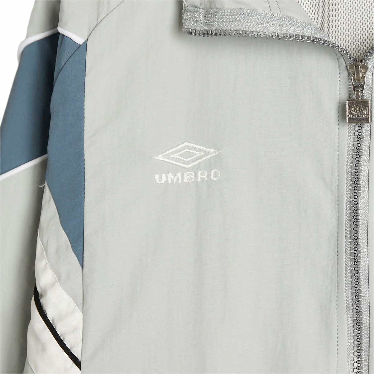 ★Umbro Relaxed Track Jacket 関税込★ Umbro Relaxed Track Jacket in Pearl Blue Umbro