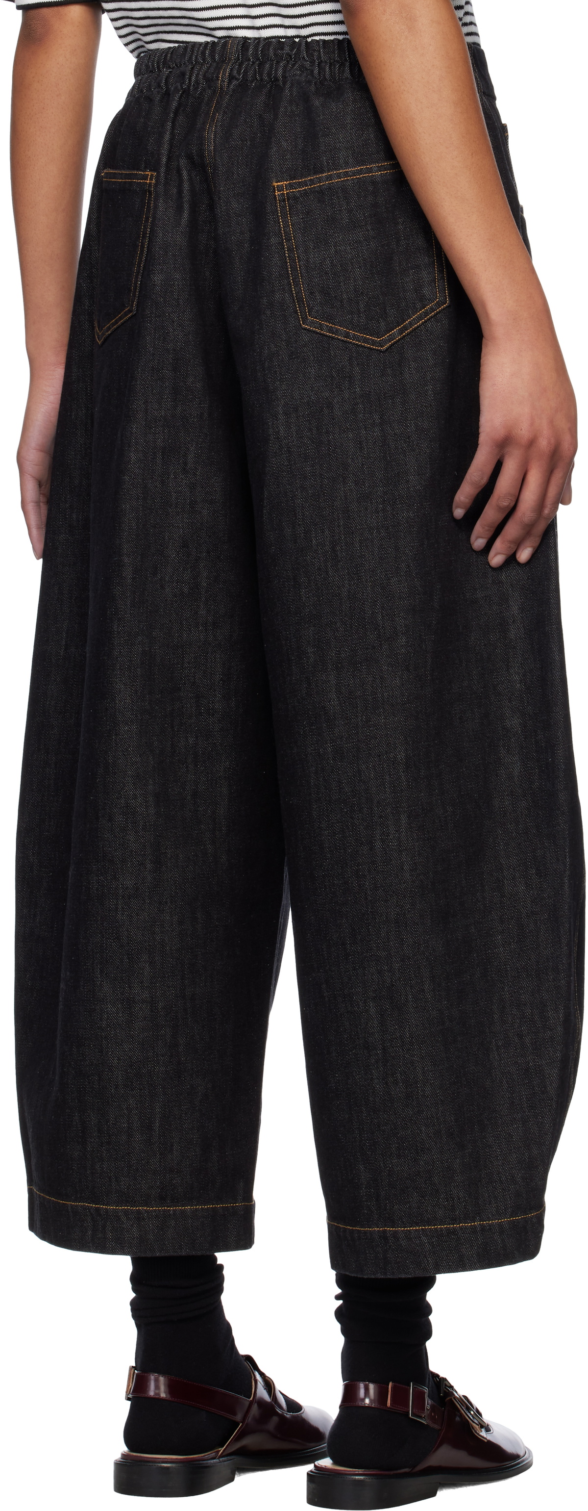 Cordera Black Curved Jeans