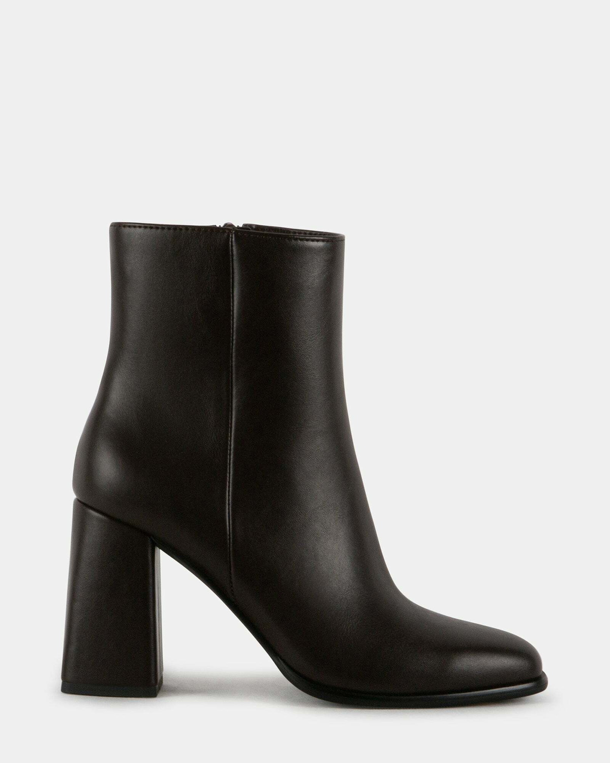 Steve Madden Kelseyy Booties in Brown