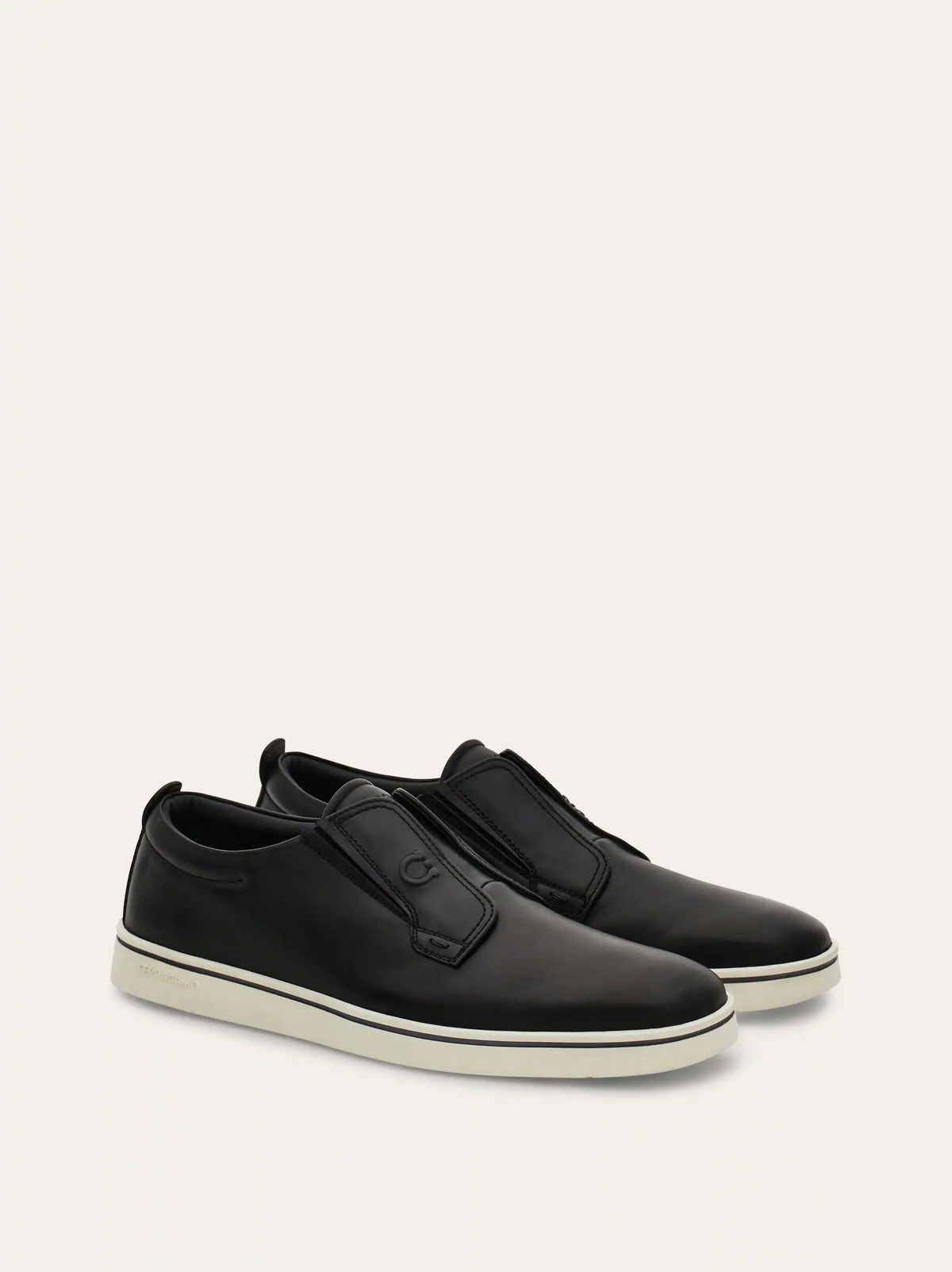 Ferragamo Mens Derby slip-on in Black