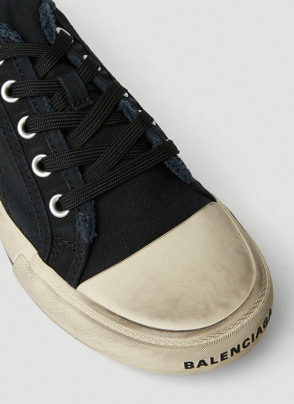 Balenciaga - Paris Low Top Sneakers in Black Balenciaga