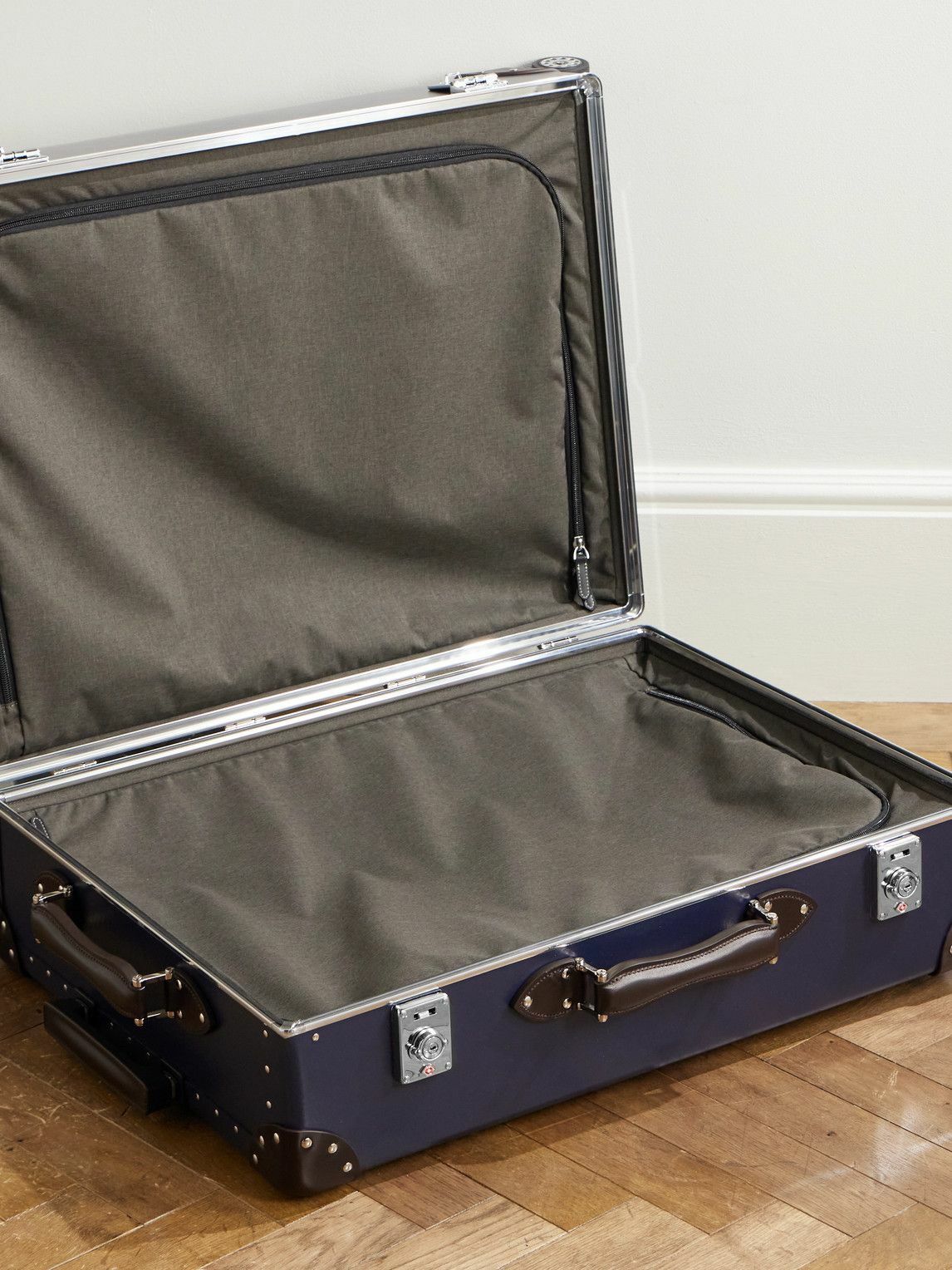Globe-Trotter - Metropolis Leather-Trimmed Suitcase